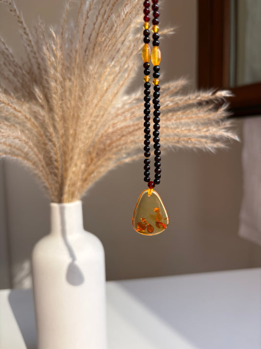 Collana Ambra 1