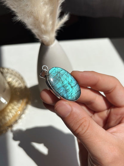 Ciondolo Ovale Labradorite 6