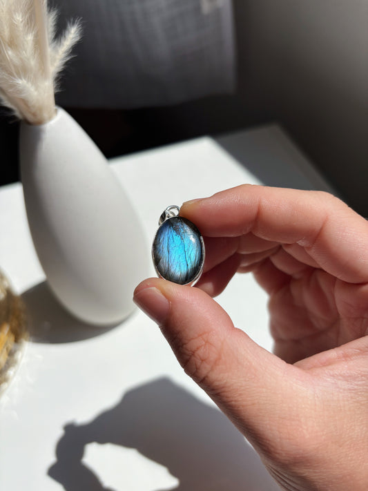Ciondolo Ovale Labradorite 2