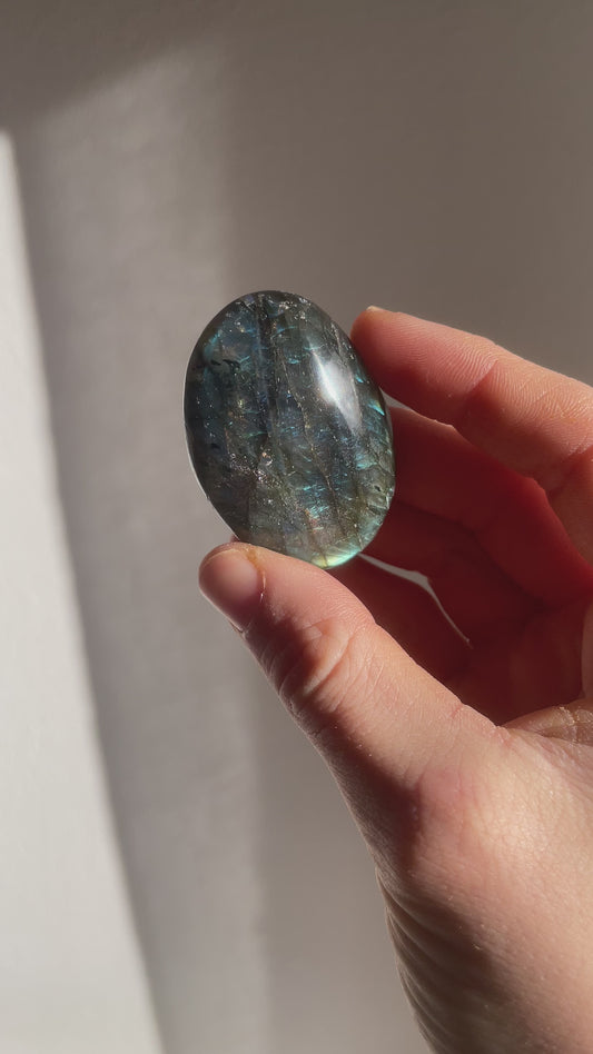 Palmstone labradorite